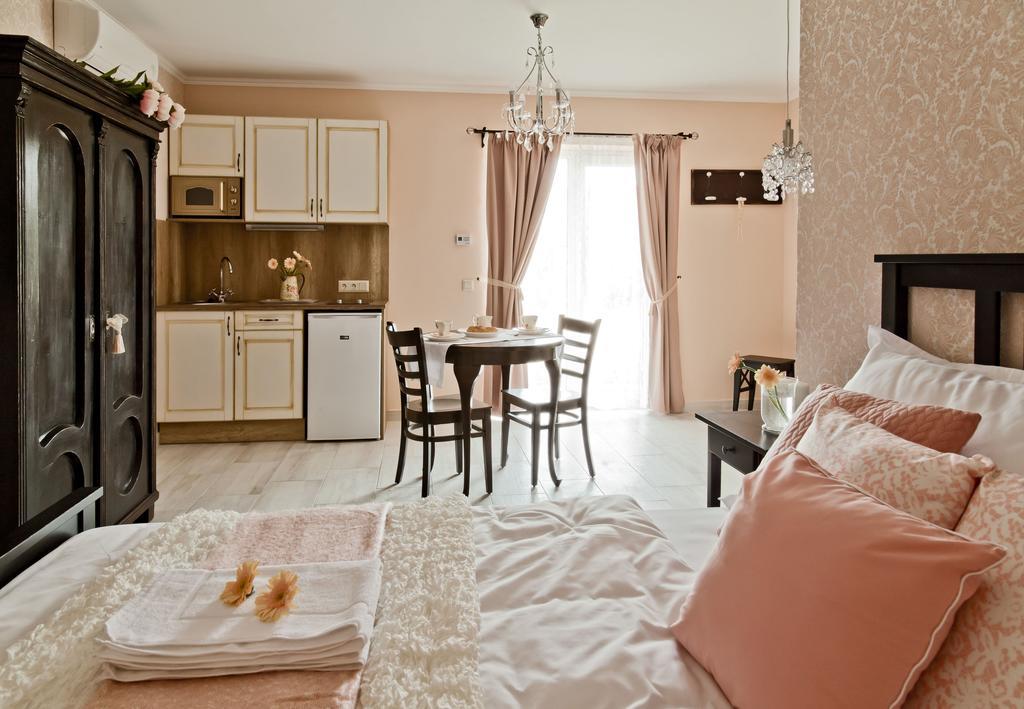 Barackvirag Apartmanhaz Tihany Exterior foto