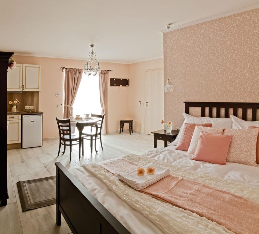 Barackvirag Apartmanhaz Tihany Exterior foto