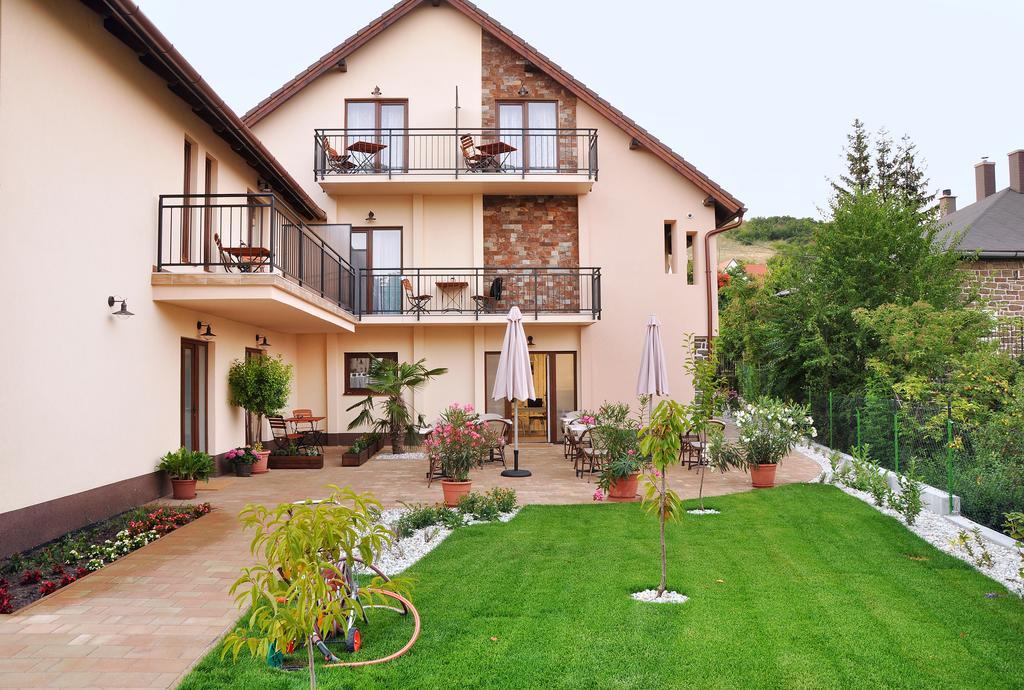 Barackvirag Apartmanhaz Tihany Exterior foto