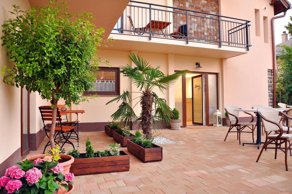 Barackvirag Apartmanhaz Tihany Exterior foto