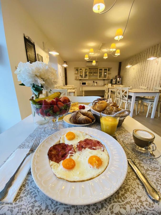 Barackvirag Apartmanhaz Tihany Exterior foto
